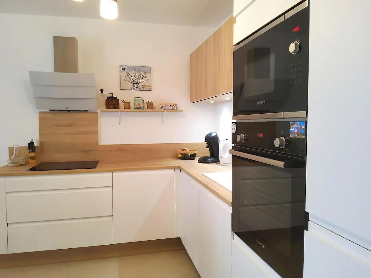 Apartment Seduisant 68M2 - 200 M De La Mer - Centre Saint-Raphael  France