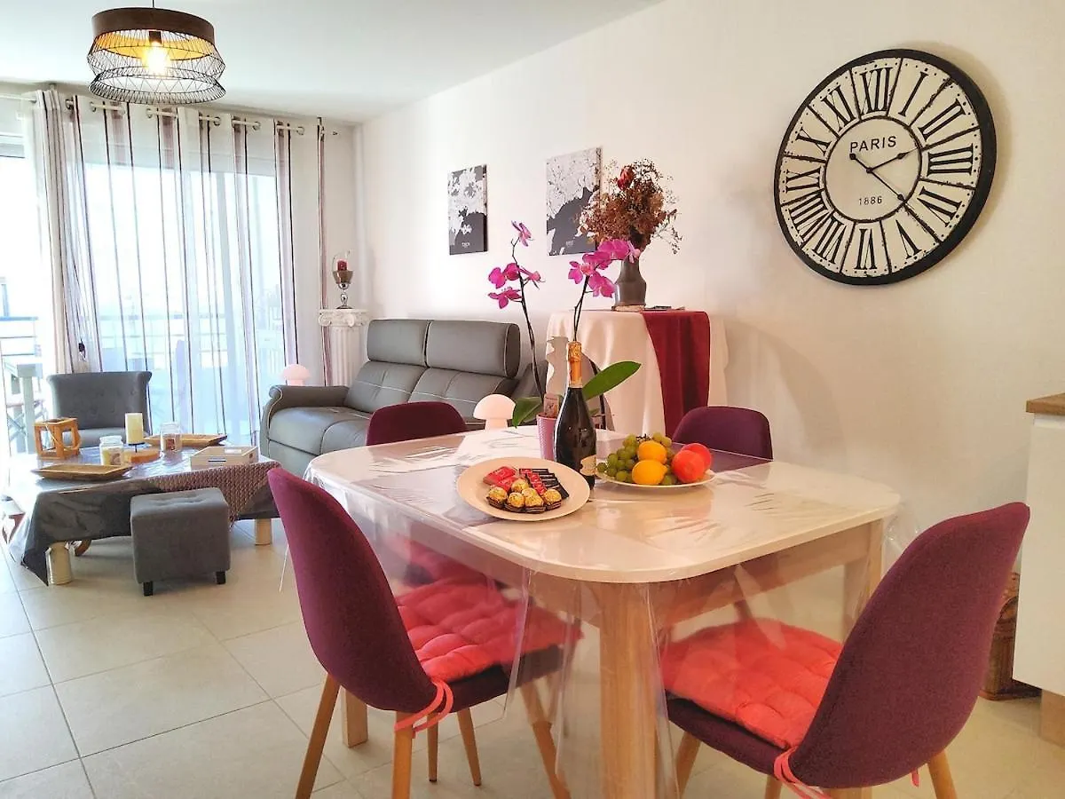 Apartment Seduisant 68M2 - 200 M De La Mer - Centre Saint-Raphael